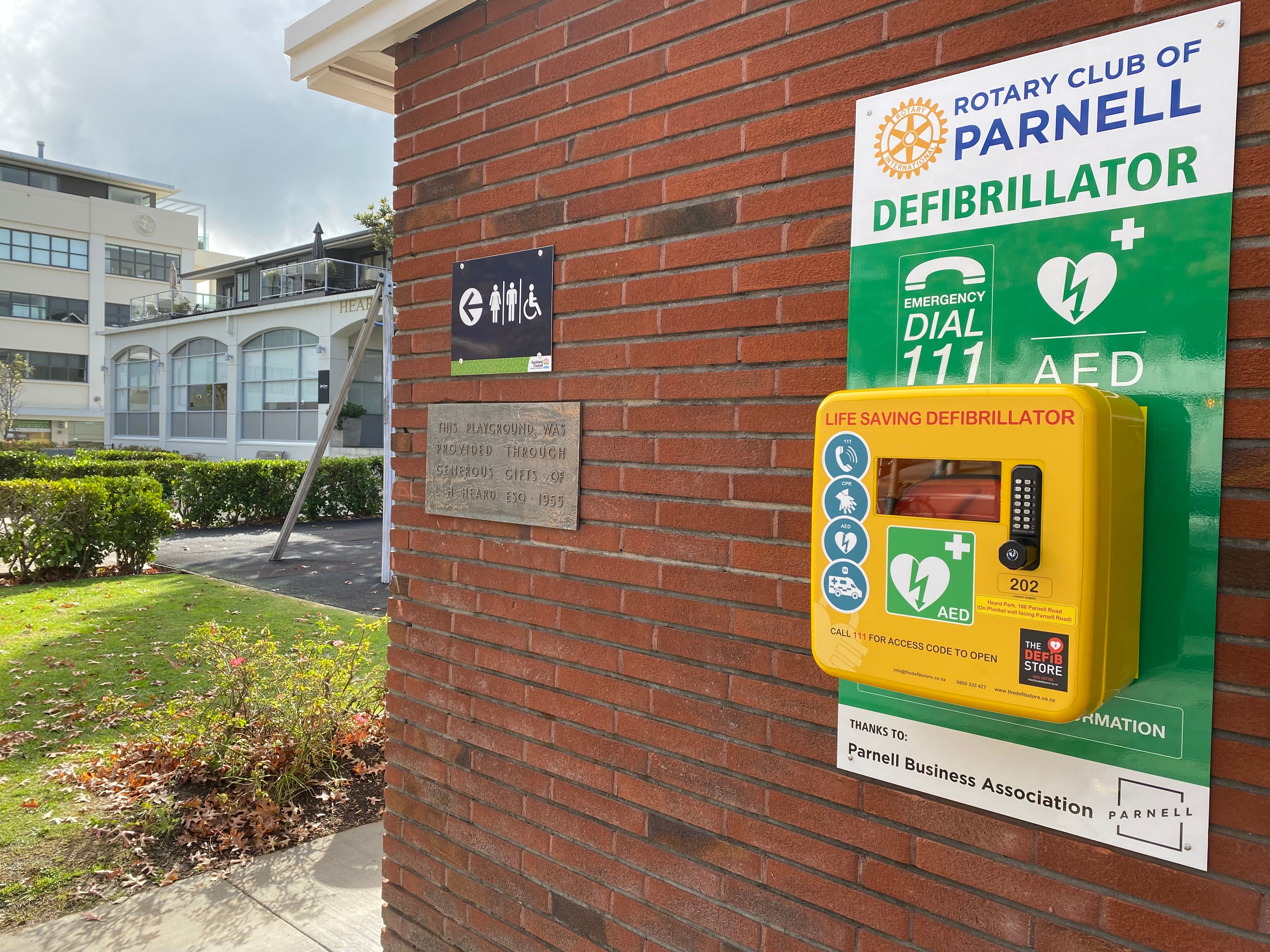 Safety Simplified: The Defib Store Unveils Defibrillator Rentals for Businesses
